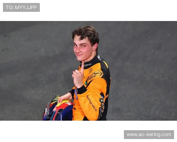 F1赛季收官战：维斯塔潘稳夺总冠军，汉密尔顿痛失机会